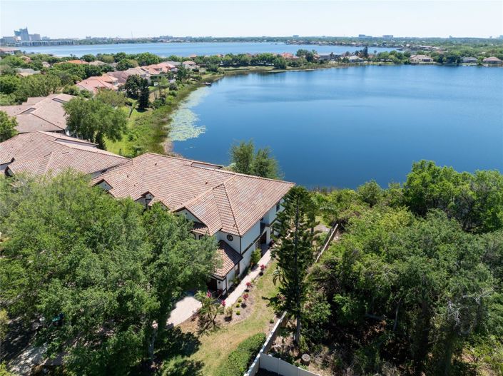 Image No.3-3 Bed Townhouse for sale