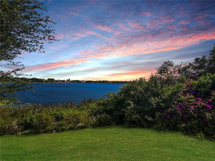 Image No.76-3 Bed Townhouse for sale