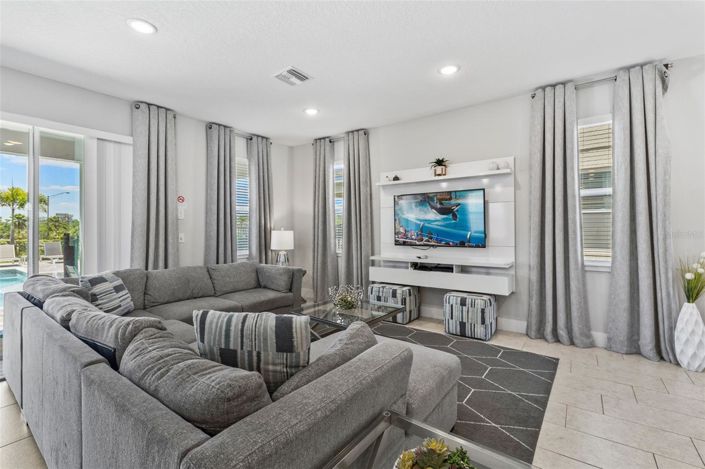 Image No.18-5 Bed House for sale