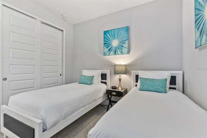 Image No.37-5 Bed House for sale