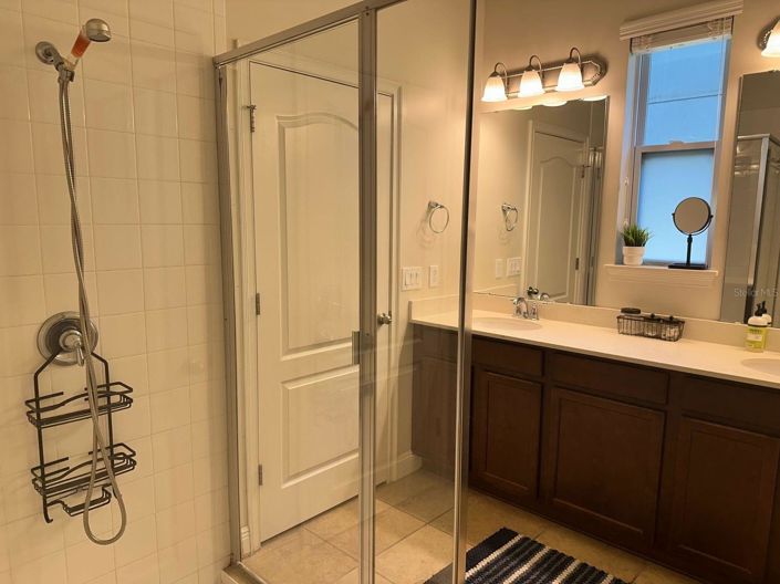 Image No.41-5 Bed House for sale