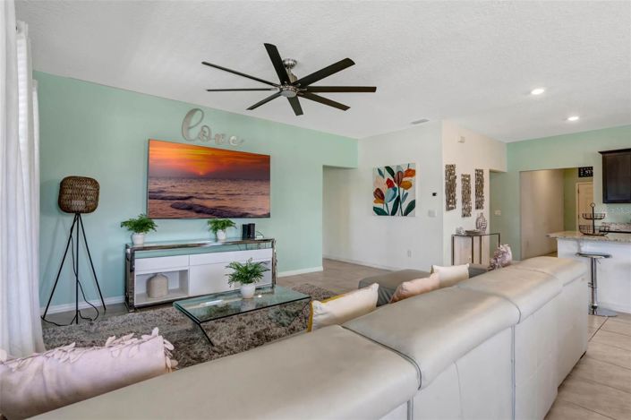 Image No.16-6 Bed House for sale