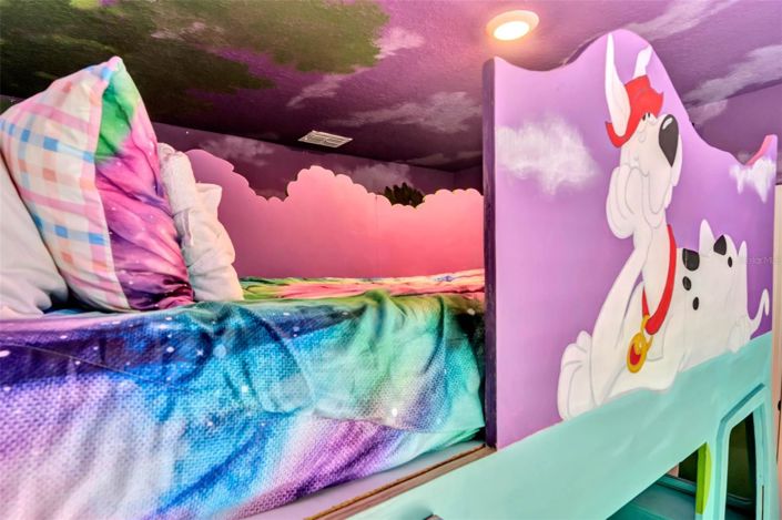 Image No.39-6 Bed House for sale