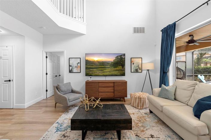 Image No.12-7 Bed House for sale