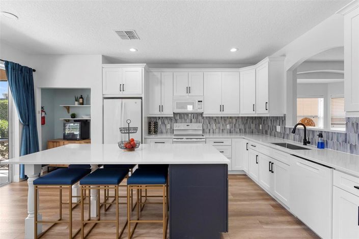 Image No.21-7 Bed House for sale