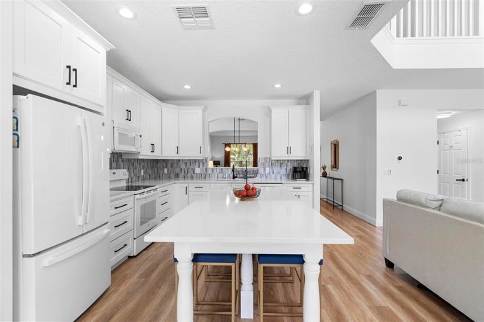 Image No.27-7 Bed House for sale