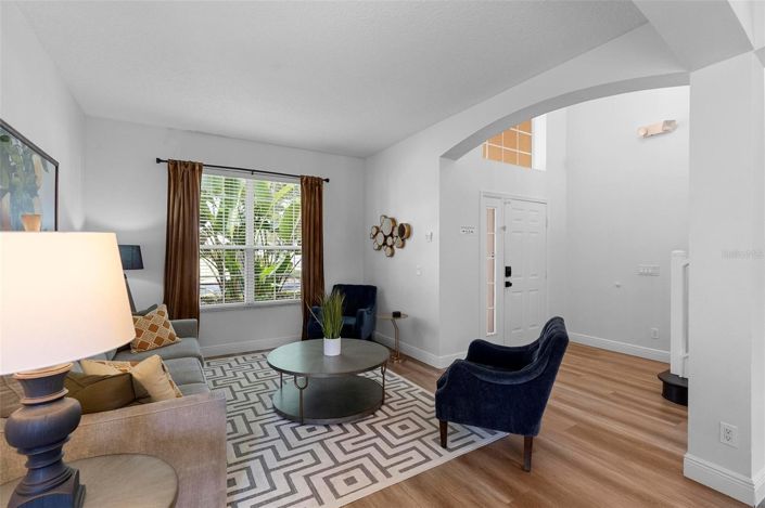 Image No.9-7 Bed House for sale