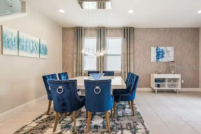 Image No.5-6 Bed House for sale