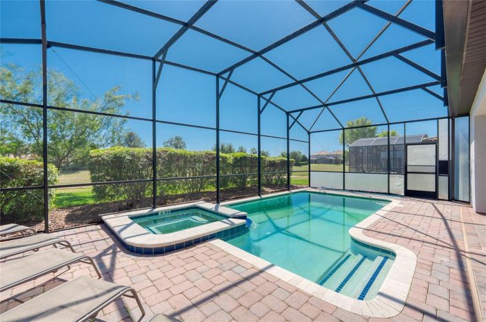 Image No.35-6 Bed House for sale