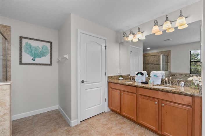 Image No.43-6 Bed House for sale