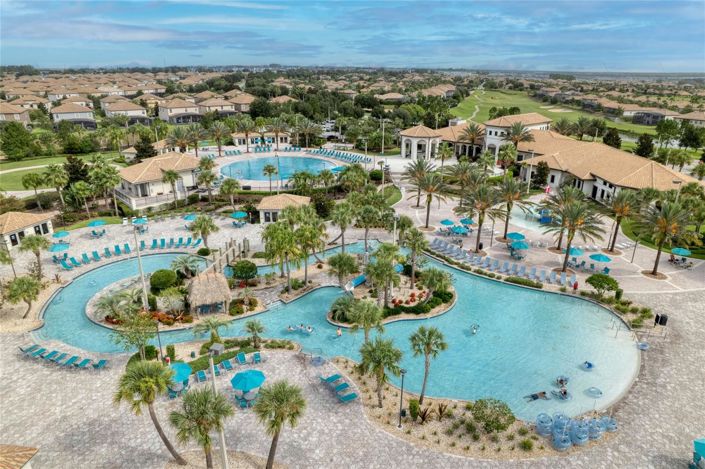 Image No.9-6 Bed House for sale