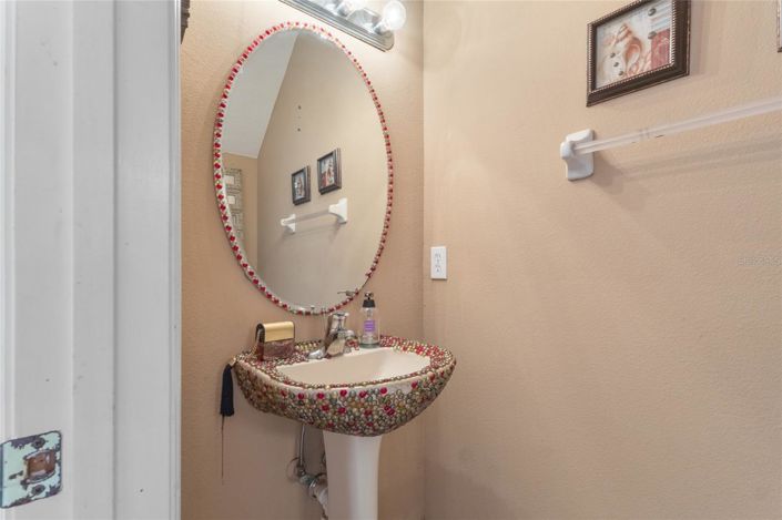 Image No.11-5 Bed House for sale