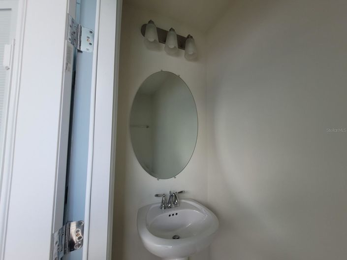 Image No.36-5 Bed Townhouse for sale