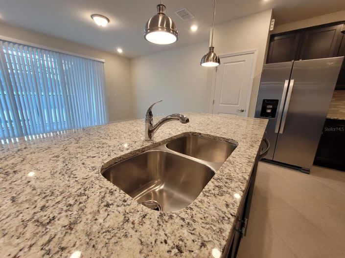 Image No.39-5 Bed Townhouse for sale