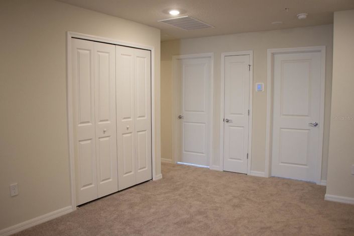 Image No.76-5 Bed Townhouse for sale