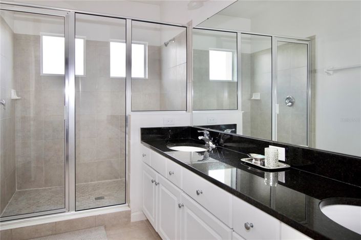 Image No.21-6 Bed House for sale