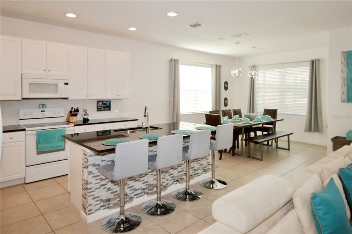 Image No.7-6 Bed House for sale