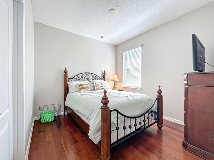 Image No.12-4 Bed House for sale