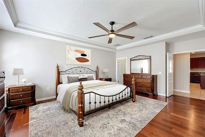 Image No.15-4 Bed House for sale