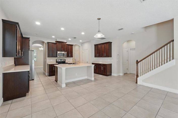 Image No.16-4 Bed House for sale