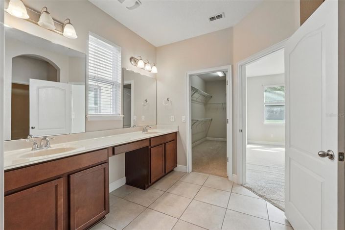 Image No.34-4 Bed House for sale