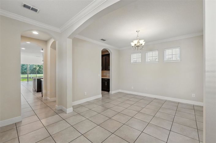 Image No.8-4 Bed House for sale