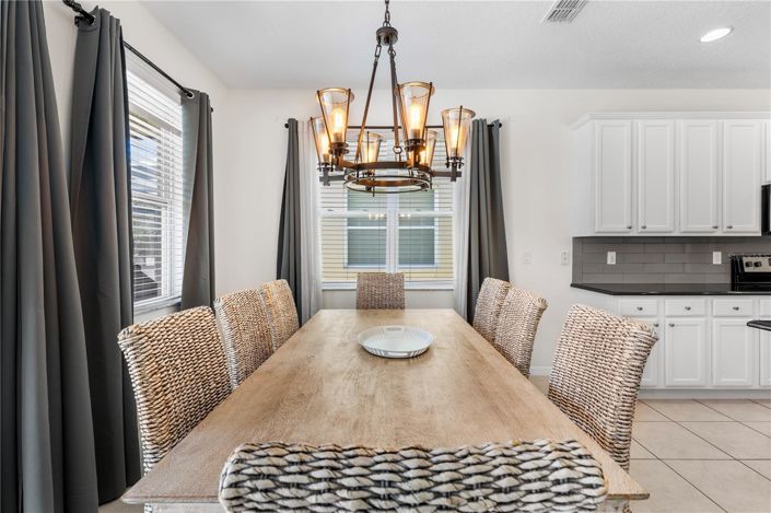 Image No.12-8 Bed House for sale