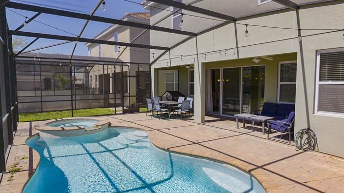 Image No.21-8 Bed House for sale