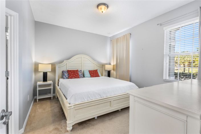 Image No.4-8 Bed House for sale