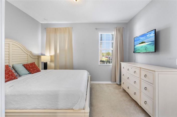 Image No.7-8 Bed House for sale