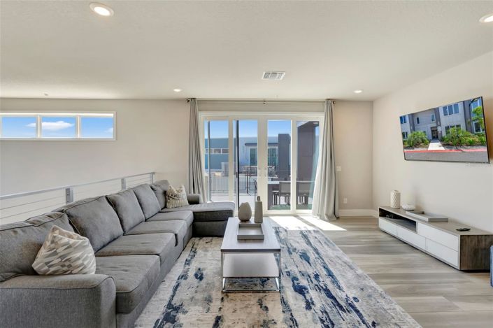 Image No.18-5 Bed Apartment for sale