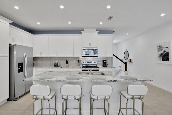 Image No.5-5 Bed Townhouse for sale