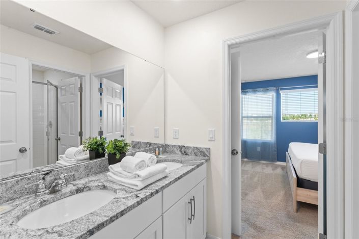 Image No.36-6 Bed House for sale