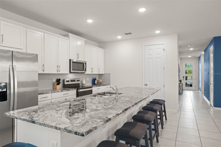 Image No.7-6 Bed House for sale