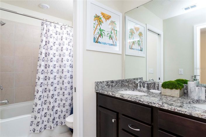 Image No.28-6 Bed House for sale