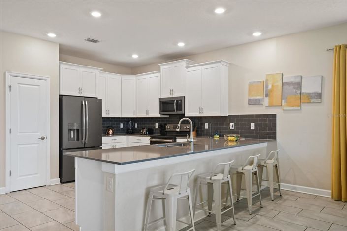 Image No.14-8 Bed House for sale