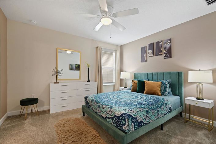 Image No.26-8 Bed House for sale