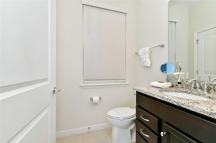 Image No.22-7 Bed House for sale