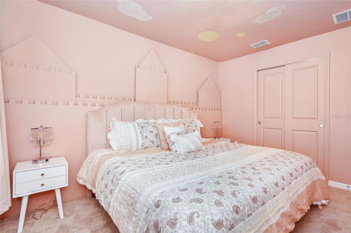 Image No.41-7 Bed House for sale