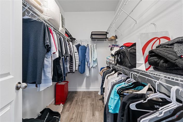 Image No.20-4 Bed House for sale