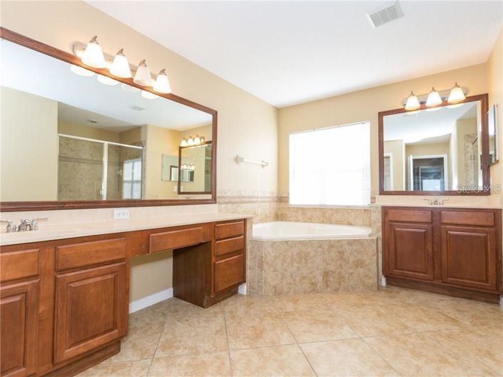 Image No.15-5 Bed House for sale