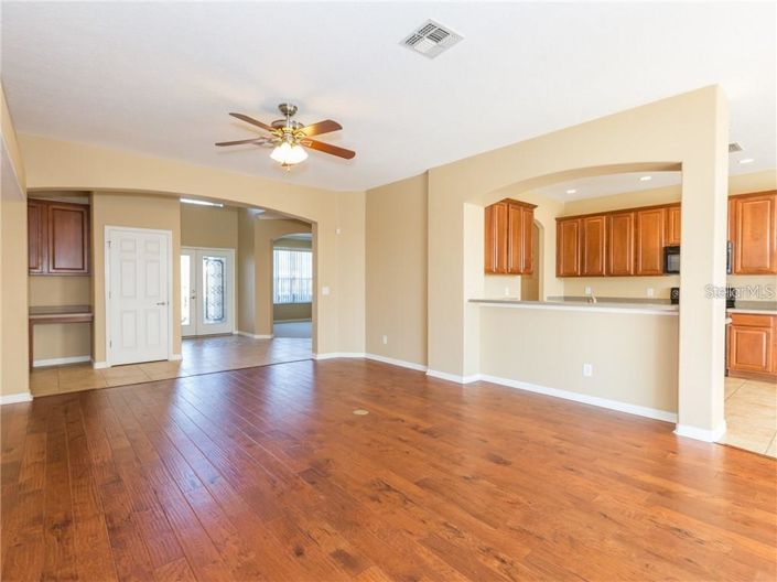 Image No.6-5 Bed House for sale