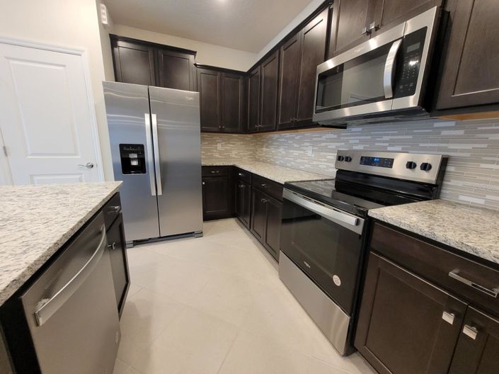 Image No.42-5 Bed Townhouse for sale