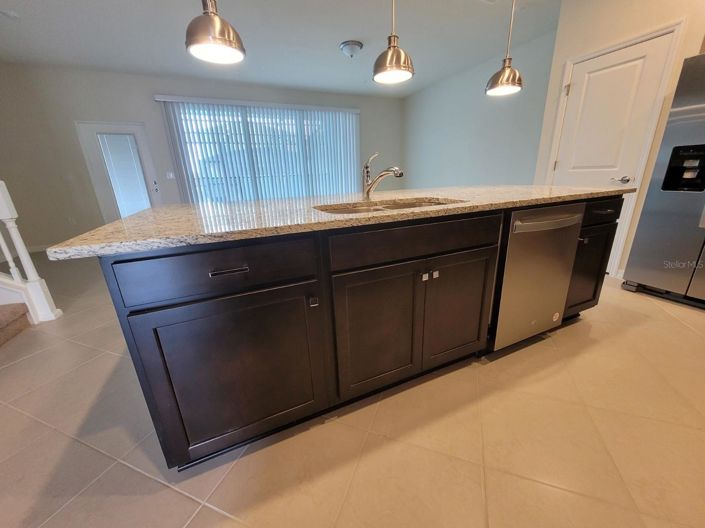 Image No.45-5 Bed Townhouse for sale