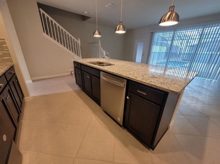 Image No.46-5 Bed Townhouse for sale