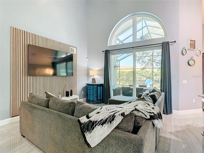 Image No.13-6 Bed House for sale