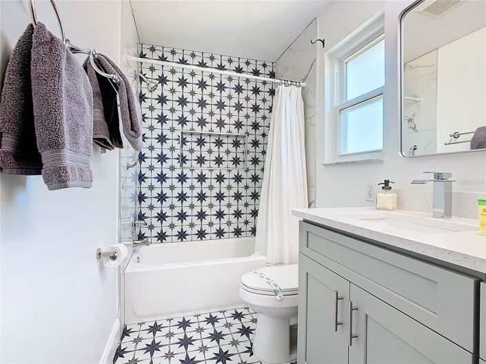 Image No.44-6 Bed House for sale