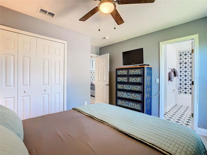 Image No.47-6 Bed House for sale