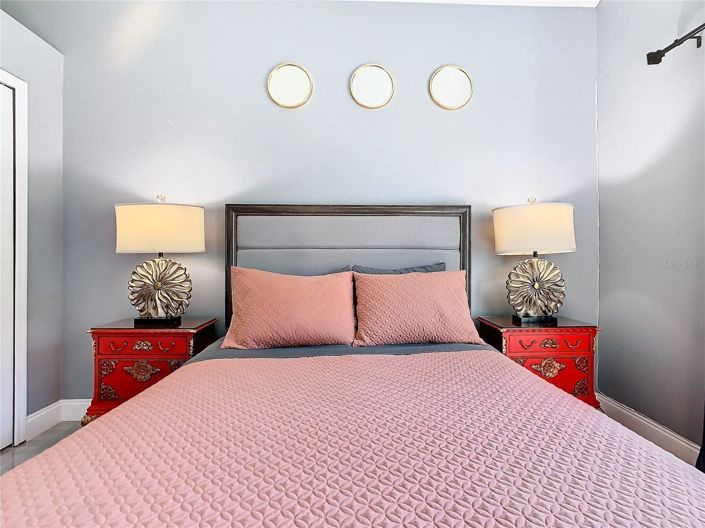 Image No.61-6 Bed House for sale