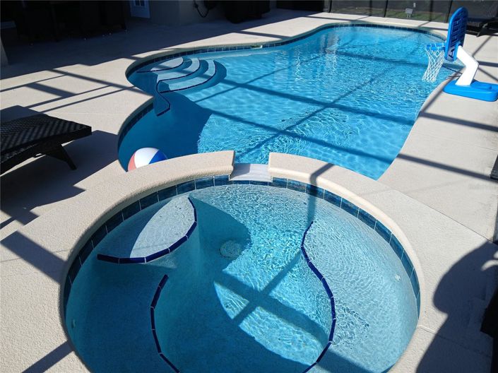 Image No.68-6 Bed House for sale